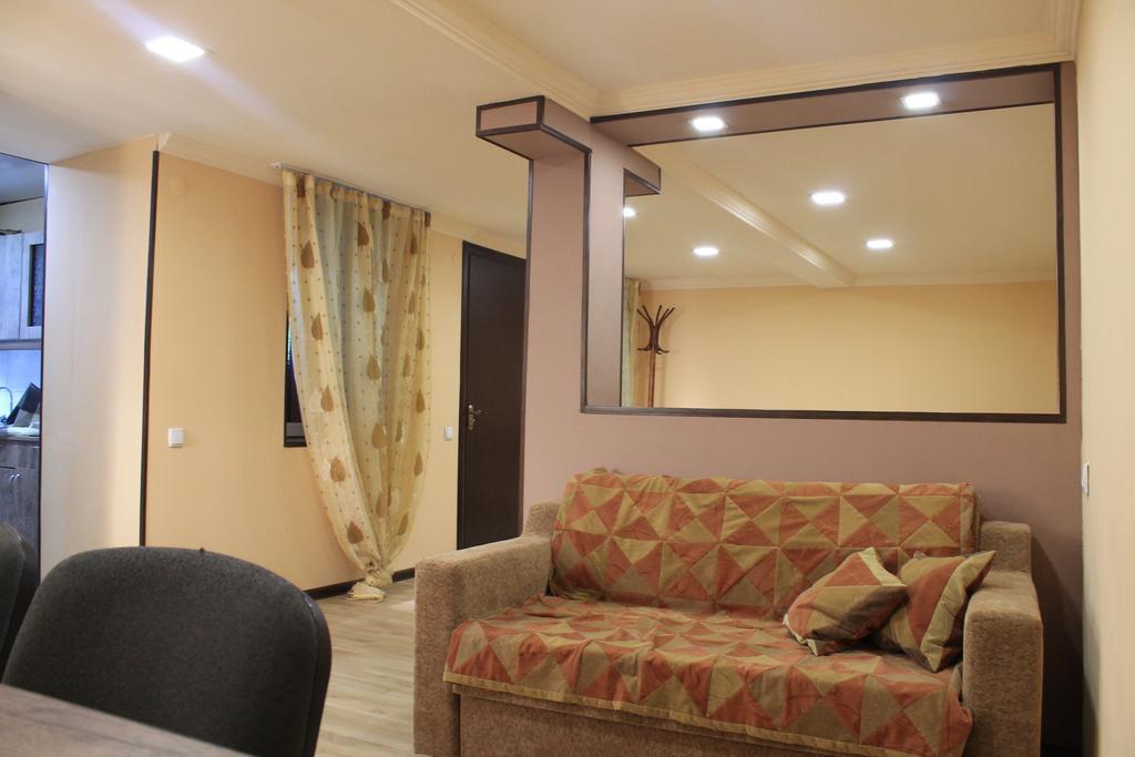 Apartment Cool House 博尔若米 外观 照片